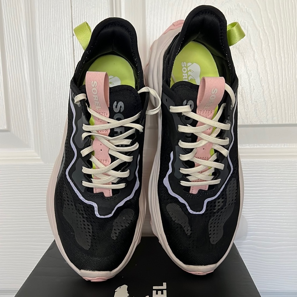 Sorel Kinetic Breakthru Day Lace, worn once, size 7